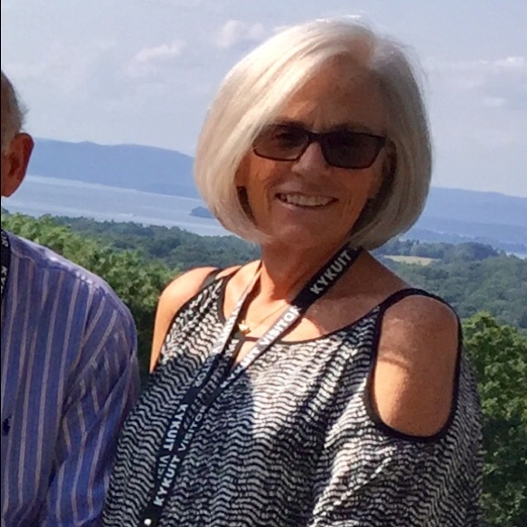 Meet the Posher Other - Meet your Posher, Jeanne Meet the Posher Other - Meet your Posher, Jeanne